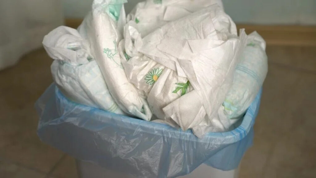 4 Simple Tips To Dispose Of Diapers Without Burning Them