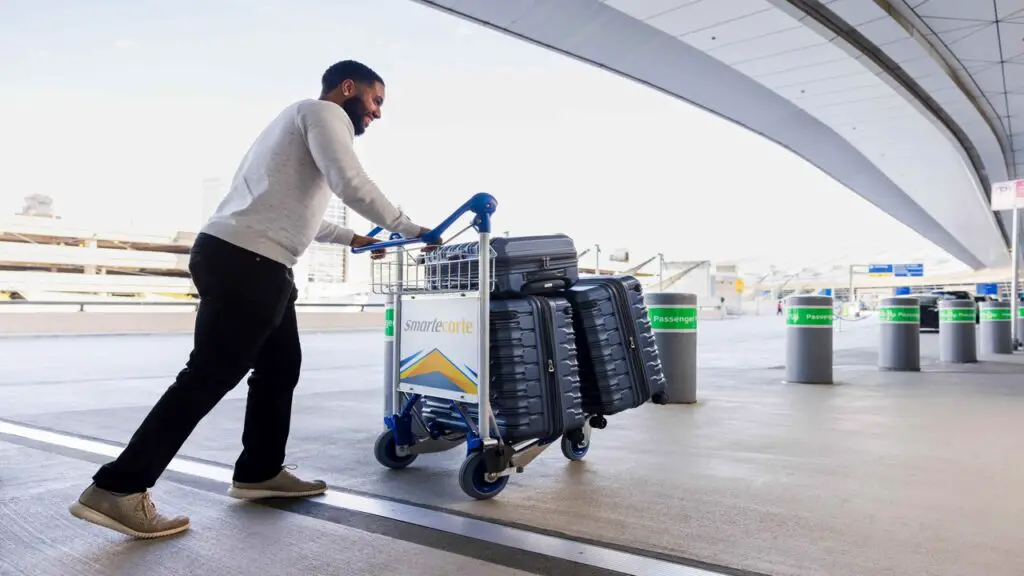 Policies About Luggage Carts On Different Airlines