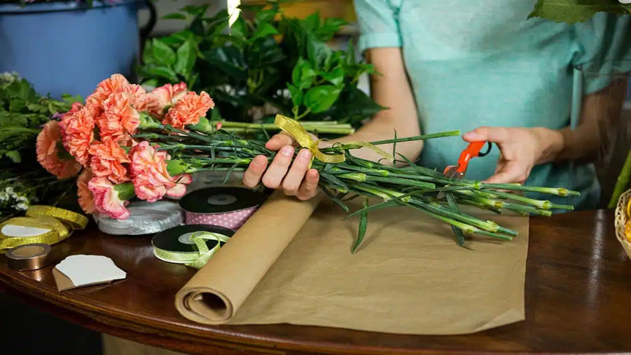 How To Pack Flowers In A Suitcase Blooms On The Go