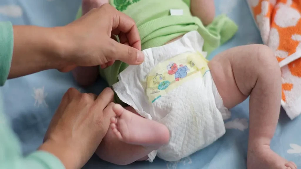 9 Ways On How To Tell If The Diaper Is Wet Pampers
