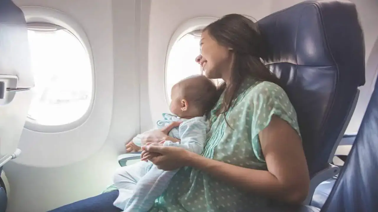 How To Change A Diaper On A Plane? 10 Tips