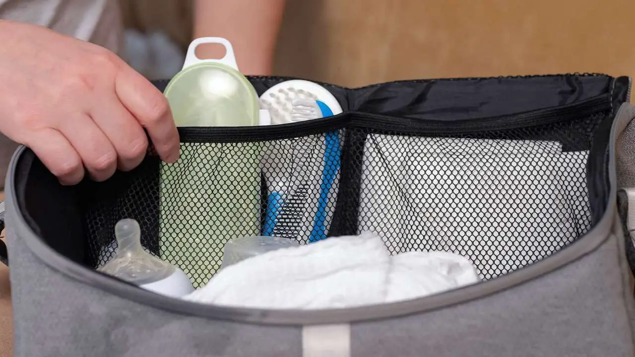 Tips For Packing And Organizing Your Baby Diaper Bag