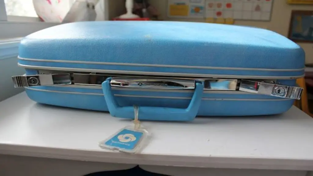 What To Do With Old Samsonite Luggage - Ways To Repurpose