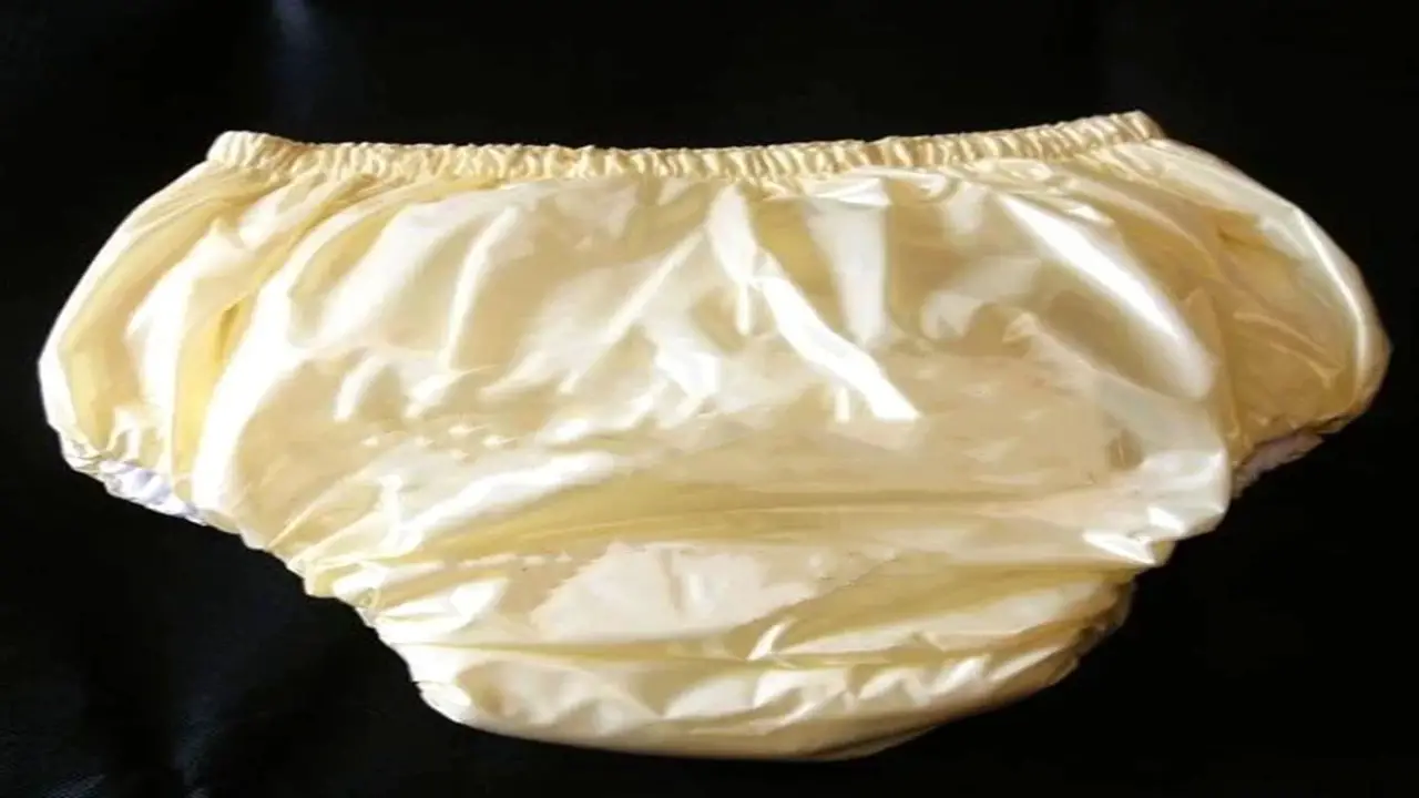 Types Of Small-Size Adult Diapers